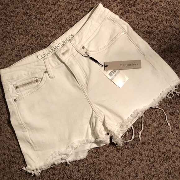 Calvin Klein White shorts - Picture 1 of 2
